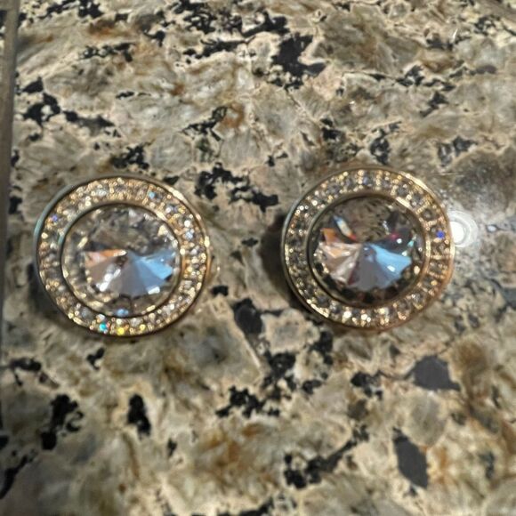 Gold Tone Crystal Round Vintage Clip On Earrings Stunning! - Picture 2 of 15